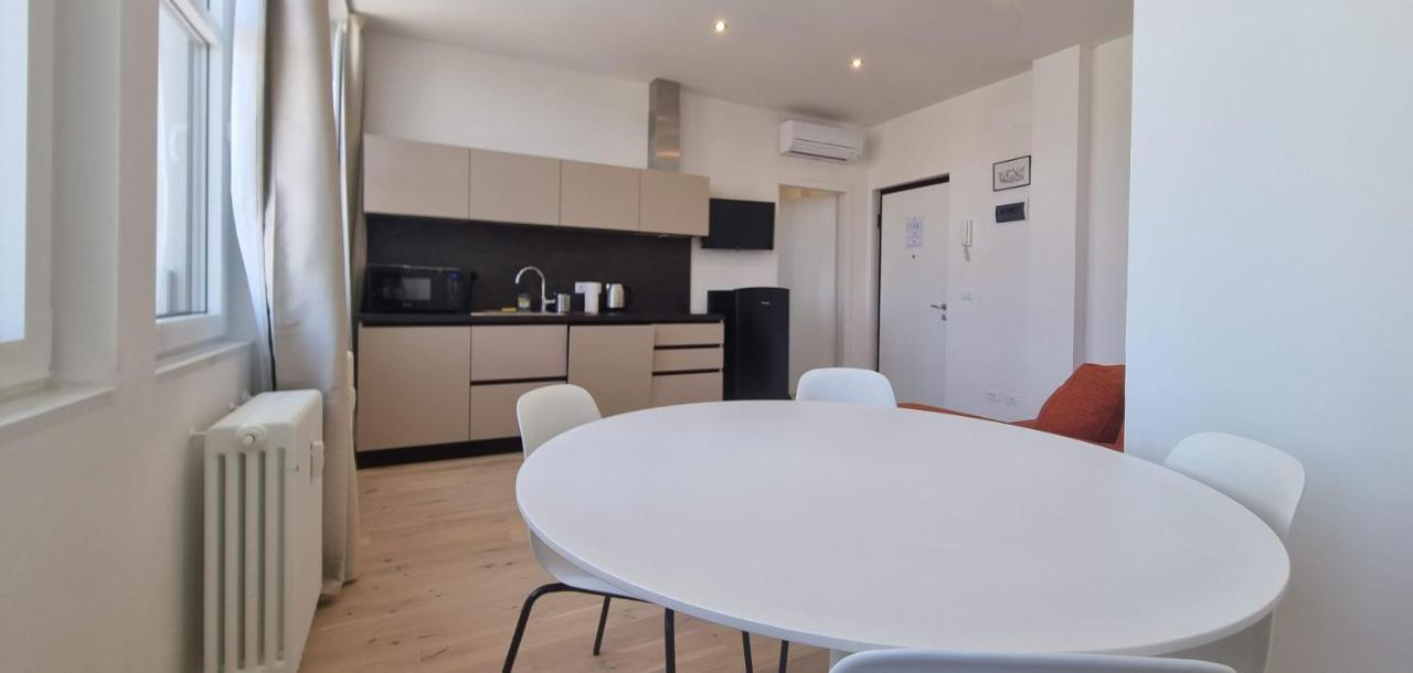 Campo Marzio 6 Apartment Trieste Bagian luar foto